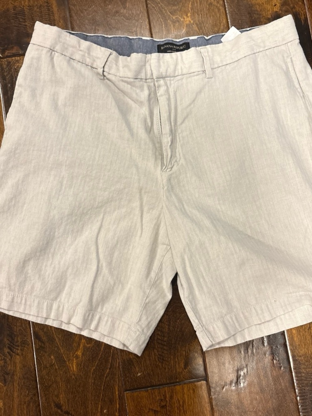 Banana Republic Men's Beige cotton-Blend Shorts